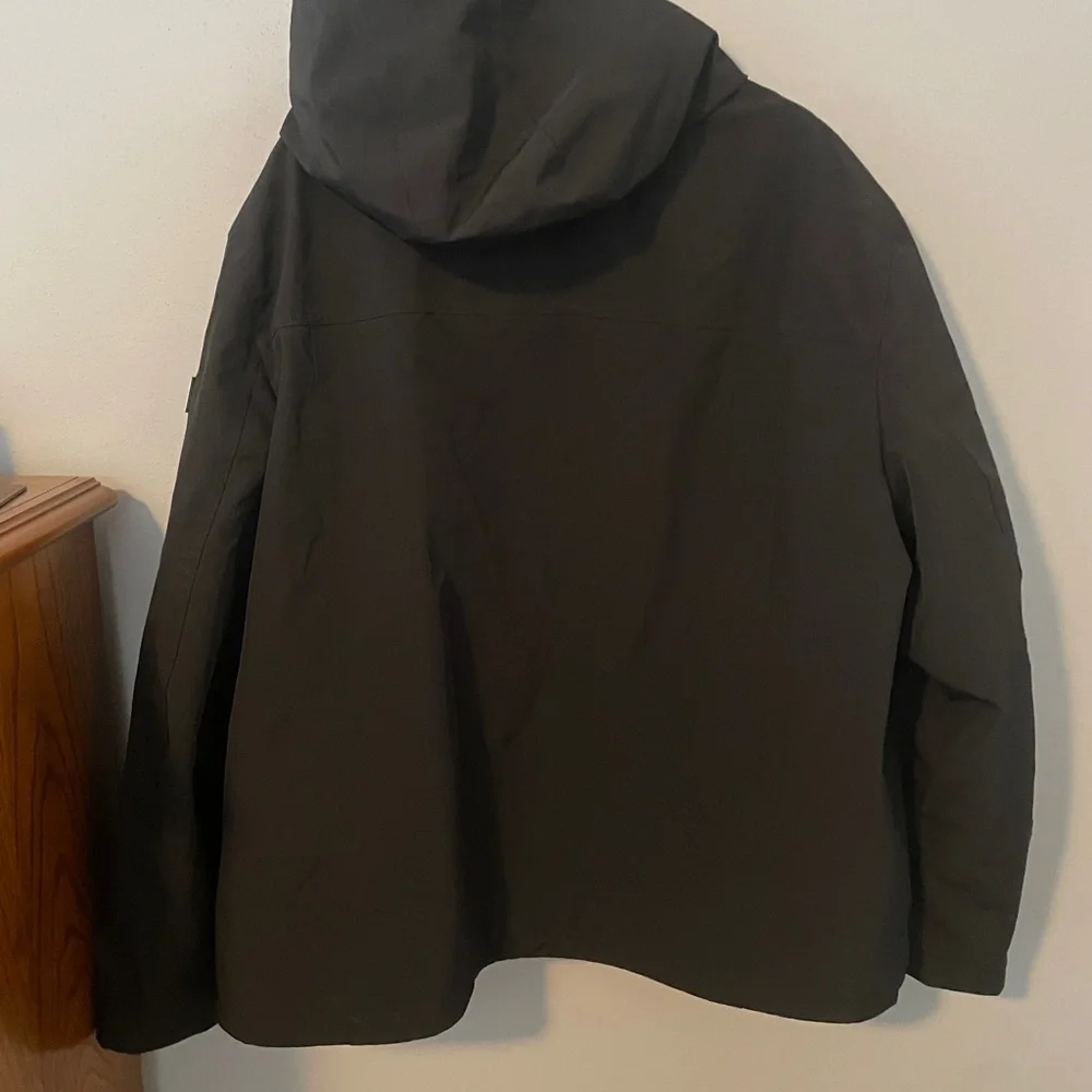 Calvin Klein Men's Black Performance Winter Jacket - Picture 3 of 8